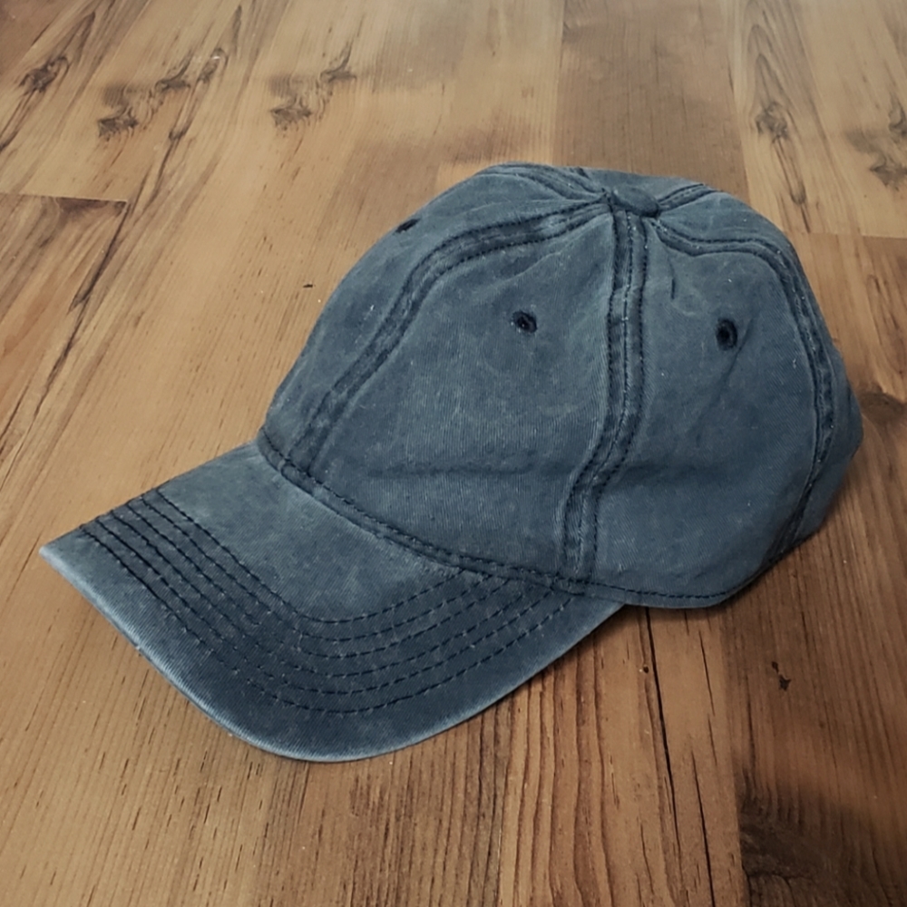 Grey-Black Hat